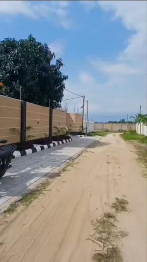 Kiwanja kinauzwa Mbweni Mpiji, Dar Es Salaam (1290 sqm) Kiwanja kinauzwa Mbweni Mpiji, Dar Es Salaam (1290 sqm)