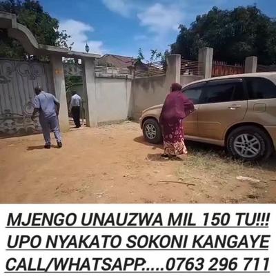 Nyumba ya vyumba vinne inauzwa Nyakato Kangaye, Mwanza (1500 sqm)