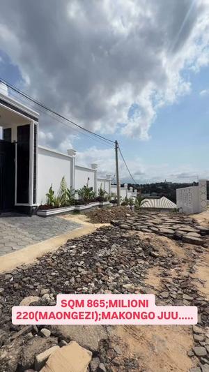 Kiwanja kinauzwa Makongo Juu, Dar Es Salaam (865 sqm)