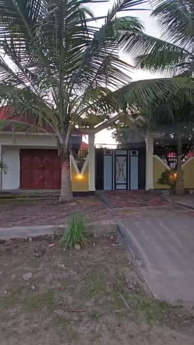 Nyumba ya vyumba vitatu inauzwa Msongola Chamanzi, Dar Es Salaam (675 sqm)