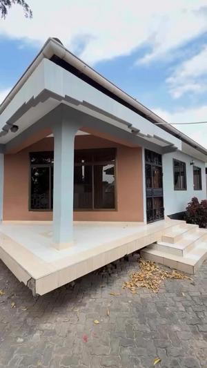 4 Bedrooms House for Rent in Mbezi Beach, Dar Es Salaam