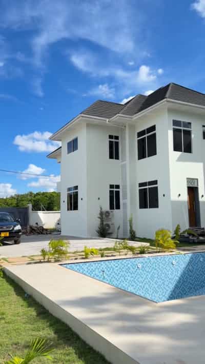 5 Bedrooms House for Rent in Mbezi Beach, Dar Es Salaam