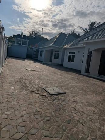 Apartment ya vyumba vitatu inapangishwa Mbezi Mwisho, Dar Es Salaam