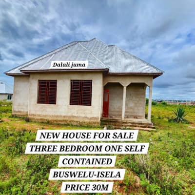 Nyumba ya vyumba vitatu inauzwa Buswelu, Mwanza