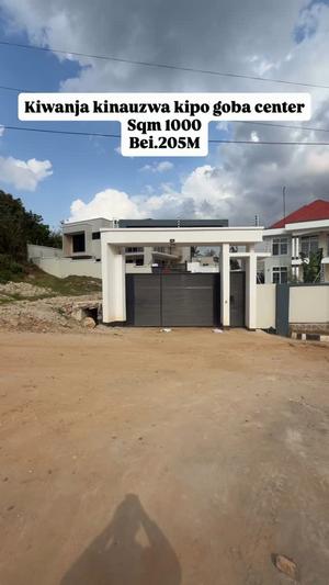 Kiwanja kinauzwa Goba Center, Dar Es Salaam (1000 sqm) Kiwanja kinauzwa Goba Center, Dar Es Salaam (1000 sqm)