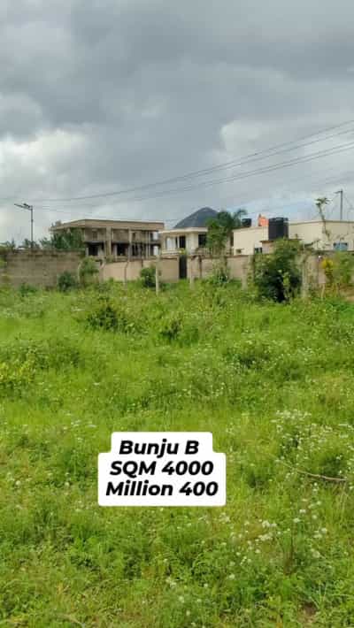 Kiwanja kinauzwa Bunju B, Dar Es Salaam (4000 sqm) Kiwanja kinauzwa Bunju B, Dar Es Salaam (4000 sqm)