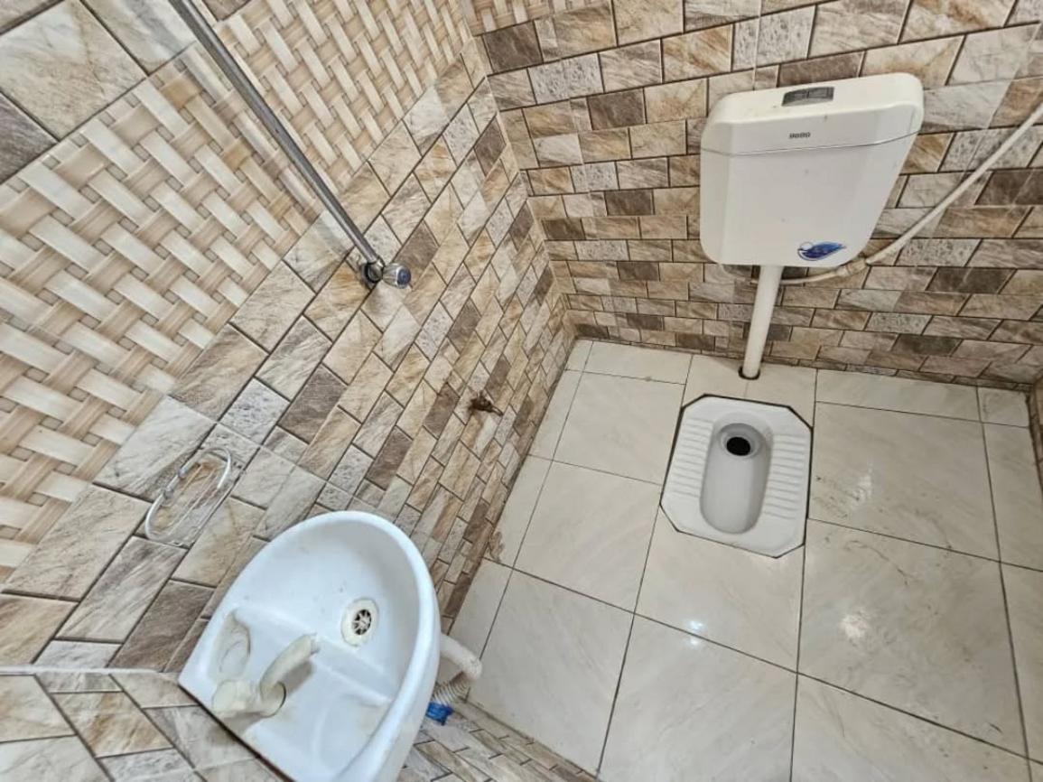 media -8