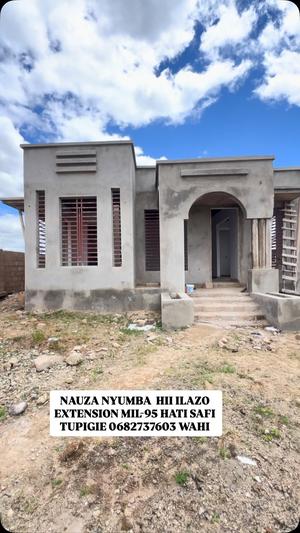 3 Bedrooms House for Sale in Ilazo Extension (450 sqm) 3 Bedrooms House for Sale in Ilazo Extension (450 sqm)
