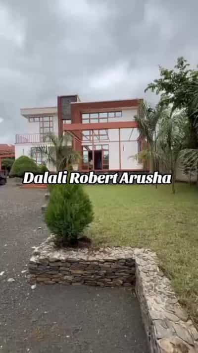 Nyumba ya vyumba 6 inauzwa Kiseriani, Arusha (2540 sqm)