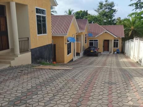 Nyumba/Apartment ya vyumba viwili inapangishwa Mbezi Luguruni, Dar Es Salaam