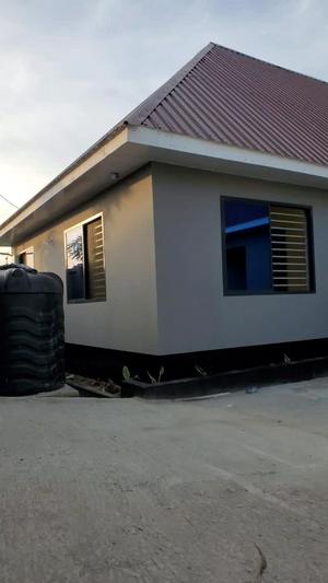 Apartment ya vyumba vitatu inapangishwa Kinyerezi Kwamakofia, Dar Es Salaam Apartment ya vyumba vitatu inapangishwa Kinyerezi Kwamakofia, Dar Es Salaam