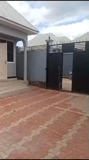 Nyumba ya vyumba viwili inapangishwa Mkolani, Mwanza Nyumba ya vyumba viwili inapangishwa Mkolani, Mwanza
