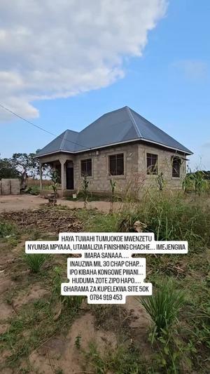 Nyumba ya vyumba vitatu inauzwa Kibaha Kongowe, Pwani (400 sqm) Nyumba ya vyumba vitatu inauzwa Kibaha Kongowe, Pwani (400 sqm)