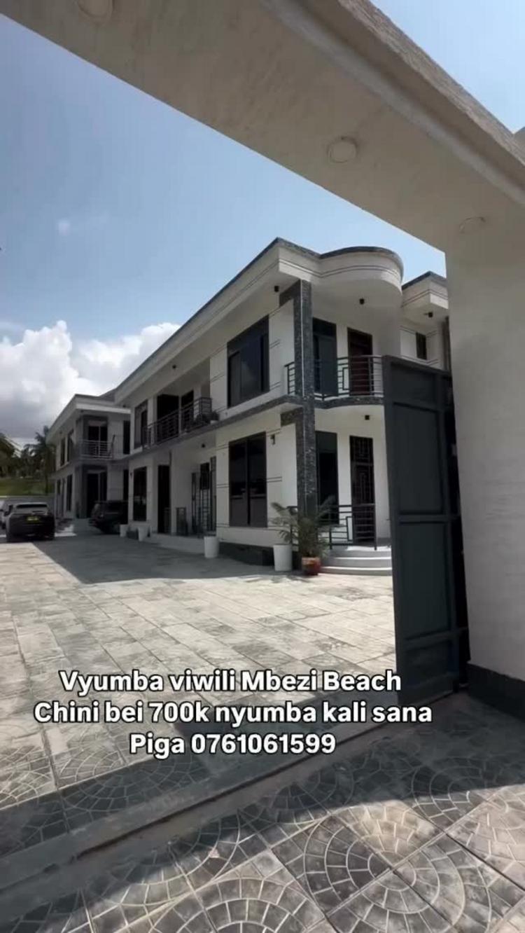 media -1 media -1