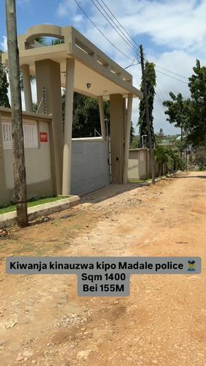 Kiwanja kinauzwa Madale Police, Dar Es Salaam (1400 sqm) Kiwanja kinauzwa Madale Police, Dar Es Salaam (1400 sqm)