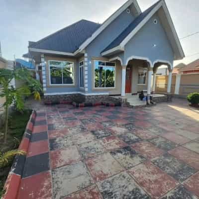 Nyumba ya vyumba vitatu inapangishwa Ukonga Gongolamboto, Dar Es Salaam