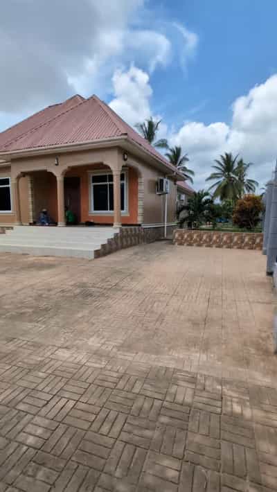 5 Bedrooms House for Sale in Chanika, Dar Es Salaam (1200 sqm)