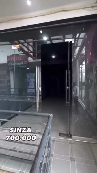 Duka linapangishwa Sinza, Dar Es Salaam