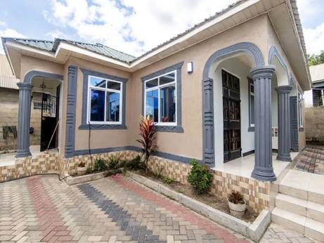 3 Bedrooms House for Rent in Kimara Suka, Dar Es Salaam