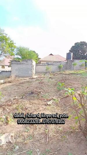 Kiwanja kinauzwa Tabata Kinyerezi Mwisho, Dar Es Salaam sqm 400 Kiwanja kinauzwa Tabata Kinyerezi Mwisho, Dar Es Salaam sqm 400