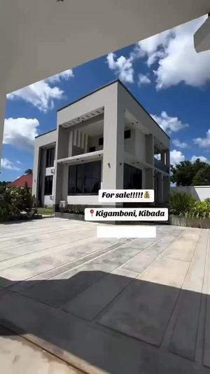 4 Bedrooms House for Sale in Kigamboni Kibada, Dar Es Salaam (1100 sqm) 4 Bedrooms House for Sale in Kigamboni Kibada, Dar Es Salaam (1100 sqm)