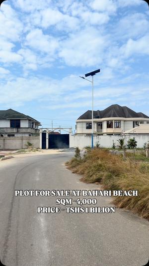 Kiwanja kinauzwa Mbweni JKT, Dar Es Salaam (4000 sqm) Kiwanja kinauzwa Mbweni JKT, Dar Es Salaam (4000 sqm)
