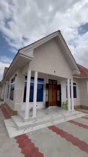 Apartment ya vyumba vitatu inapangishwa Ilazo, Dodoma