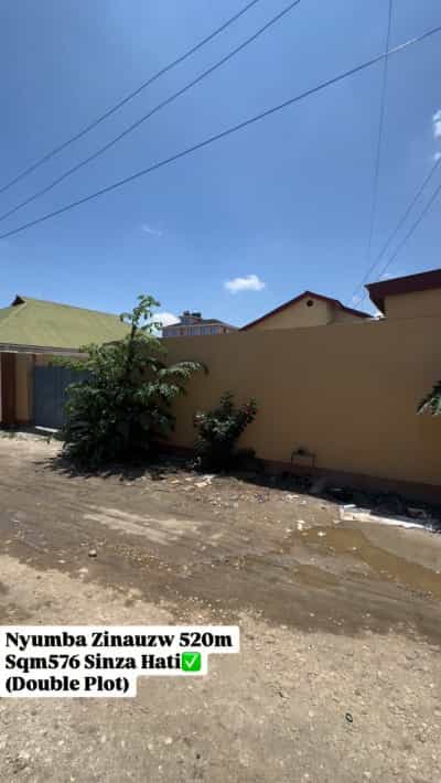Nyumba ya vyumba vitatu inauzwa Sinza Kumekucha, Dar Es Salaam (576 sqm)