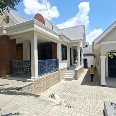 Nyumba ya vyumba vitatu inapangishwa Mbezi Mwisho - Magari 7, Dar Es Salaam