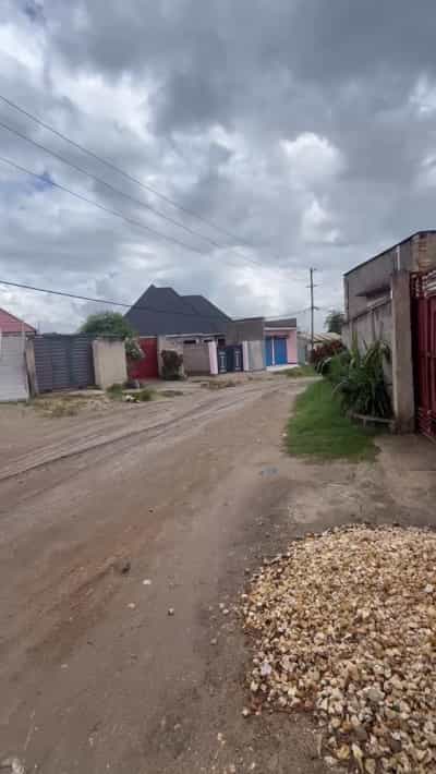 Kiwanja (Residential/Commercial) kinauzwa Madale Msigani, Dar Es Salaam (800 sqm)