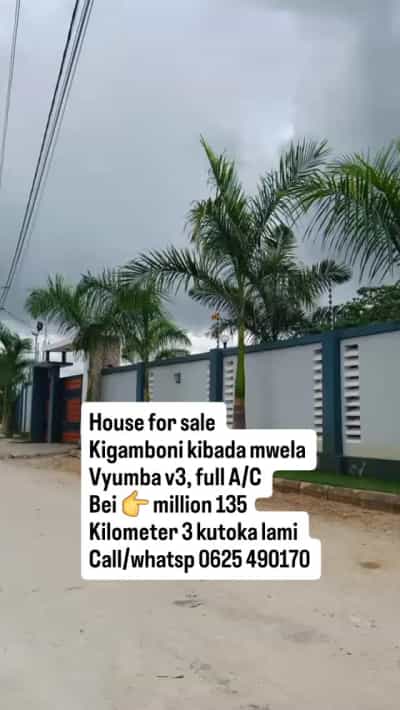 Nyumba ya vyumba vitatu inauzwa Kigamboni Dege, Dar Es Salaam (400 sqm) Nyumba ya vyumba vitatu inauzwa Kigamboni Dege, Dar Es Salaam (400 sqm)