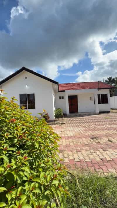 Nyumba ya vyumba vitatu inapangishwa Mbezi Beach, Dar Es Salaam