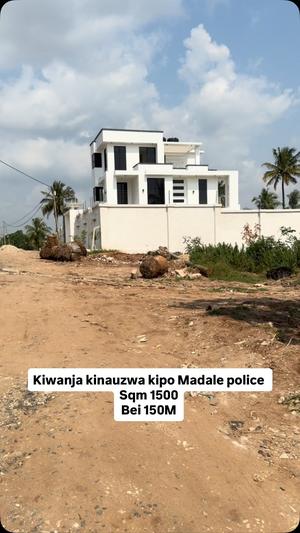 Kiwanja kinauzwa Madale Police, Dar Es Salaam sqm 1500