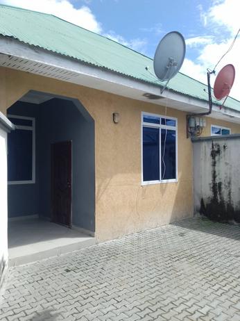 2 Bedrooms House for Rent in Kivule Matembele, Dar Es Salaam
