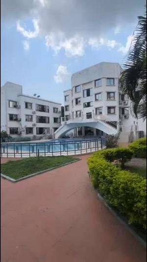 Apartment (Furnished) ya vyumba vitatu inapangishwa Osterbay, Dar Es Salaam