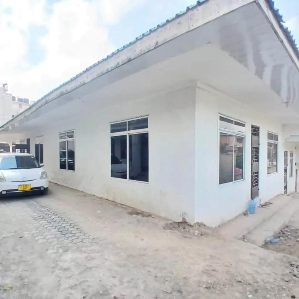 media -1 media -1
