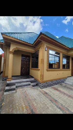 Nyumba ya vyumba vitatu inauzwa Mbagala Chamazi, Dar Es Salaam (400 sqm)