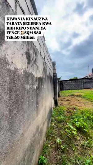 Kiwanja kinauzwa Tabata Segerea Kwa Bibi, Dar Es Salaam (580 sqm) Kiwanja kinauzwa Tabata Segerea Kwa Bibi, Dar Es Salaam (580 sqm)