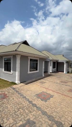 Apartment ya vyumba vitatu inapangishwa Mbezi Africana Juu, Dar Es Salaam