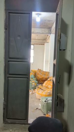 Godown/Ghala linapangishwa Kariakoo, Dar Es Salaam
