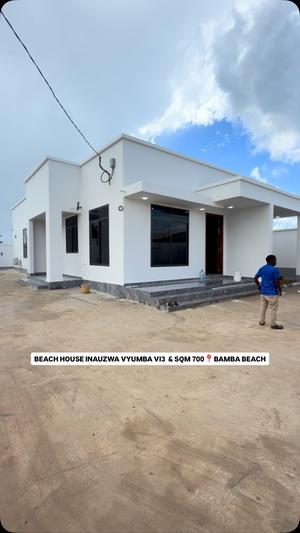 Nyumba ya vyumba vitatu inauzwa Bamba Beach, Kigamboni, Dar Es Salaam (700 sqm)