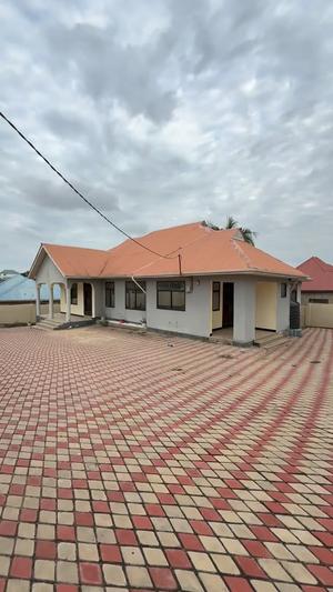Nyumba ya vyumba vinne inapangishwa Salasala Majengo, Dar Es Salaam