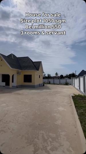 3 Bedrooms House for Sale in Bahari Beach, Dar Es Salaam (1050 sqm)