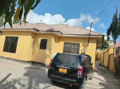 Apartment ya vyumba vitatu inapangishwa Kwa Msuguri, Dar Es Salaam