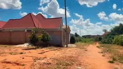 Nyumba inauzwa Oyster Bay, Dar Es Salaam (500 sqm)