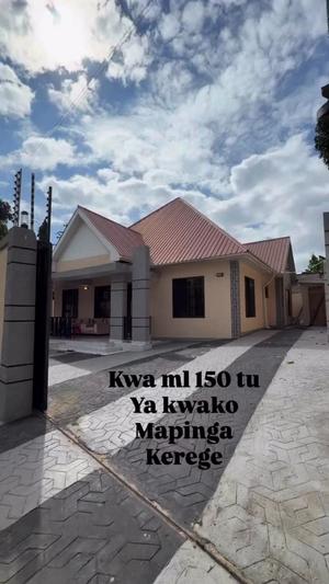 Nyumba ya vyumba vitatu inauzwa Mapinga Kerege, Pwani (400 sqm)