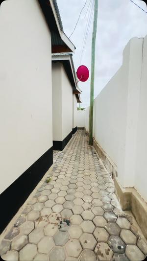 Nyumba ya chumba kimoja inapangishwa Kisiwani, Dar Es Salaam Nyumba ya chumba kimoja inapangishwa Kisiwani, Dar Es Salaam