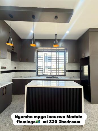 Nyumba ya vyumba vitatu inauzwa Madale Flamingo, Dar Es Salaam (500 sqm)
