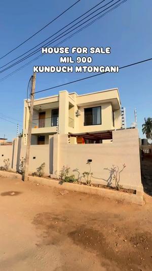 Nyumba inauzwa Kunduchi Mtongani, Dar Es Salaam (400 sqm) Nyumba inauzwa Kunduchi Mtongani, Dar Es Salaam (400 sqm)