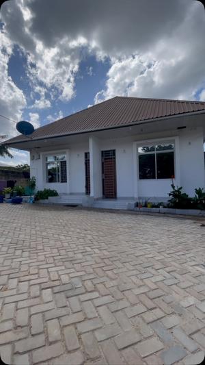 Nyumba ya chumba kimoja inapangishwa Makongo Juu Mwisho, Dar Es Salaam Nyumba ya chumba kimoja inapangishwa Makongo Juu Mwisho, Dar Es Salaam